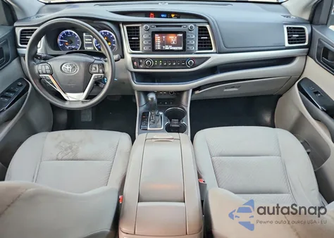 2019 Toyota Highlander Le z USA, uszkodzony, nr VIN 5TDBZRFHXKS962371